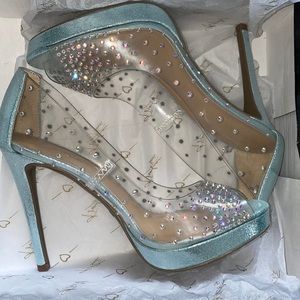 Thalía & sodi heels !